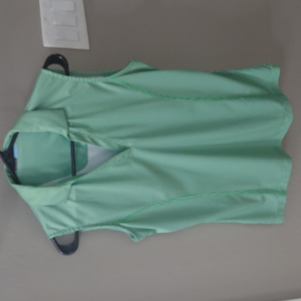 Sleeveless golf polo size small